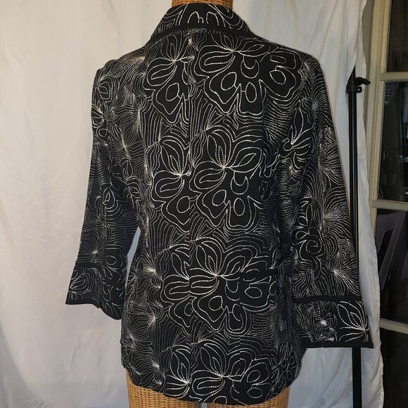 Ladies CHICO'S Black Blazer w/White Embroidered Designs - Chico's 1 - Picture 3 of 5